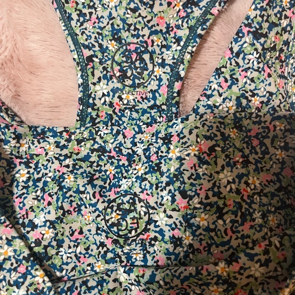 Floral activewear set - Picture 2 of 3